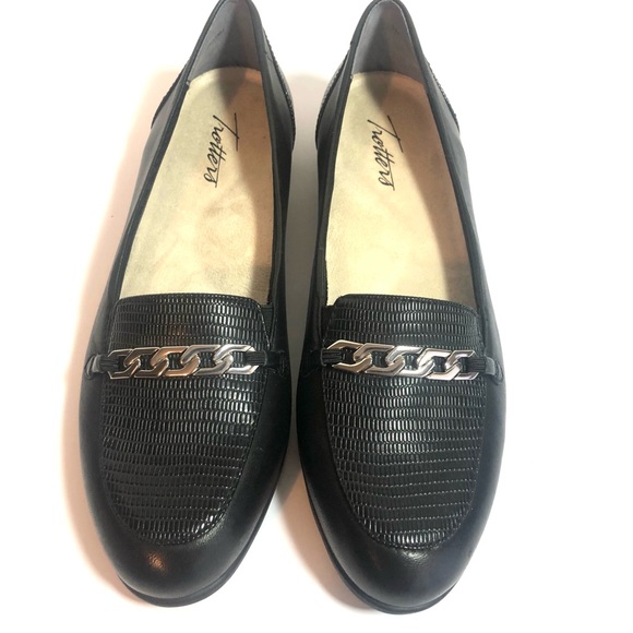 NWOB TROTTERS Black Leather Anastasia Loafers Flats Shoes - 7N - Picture 3 of 13